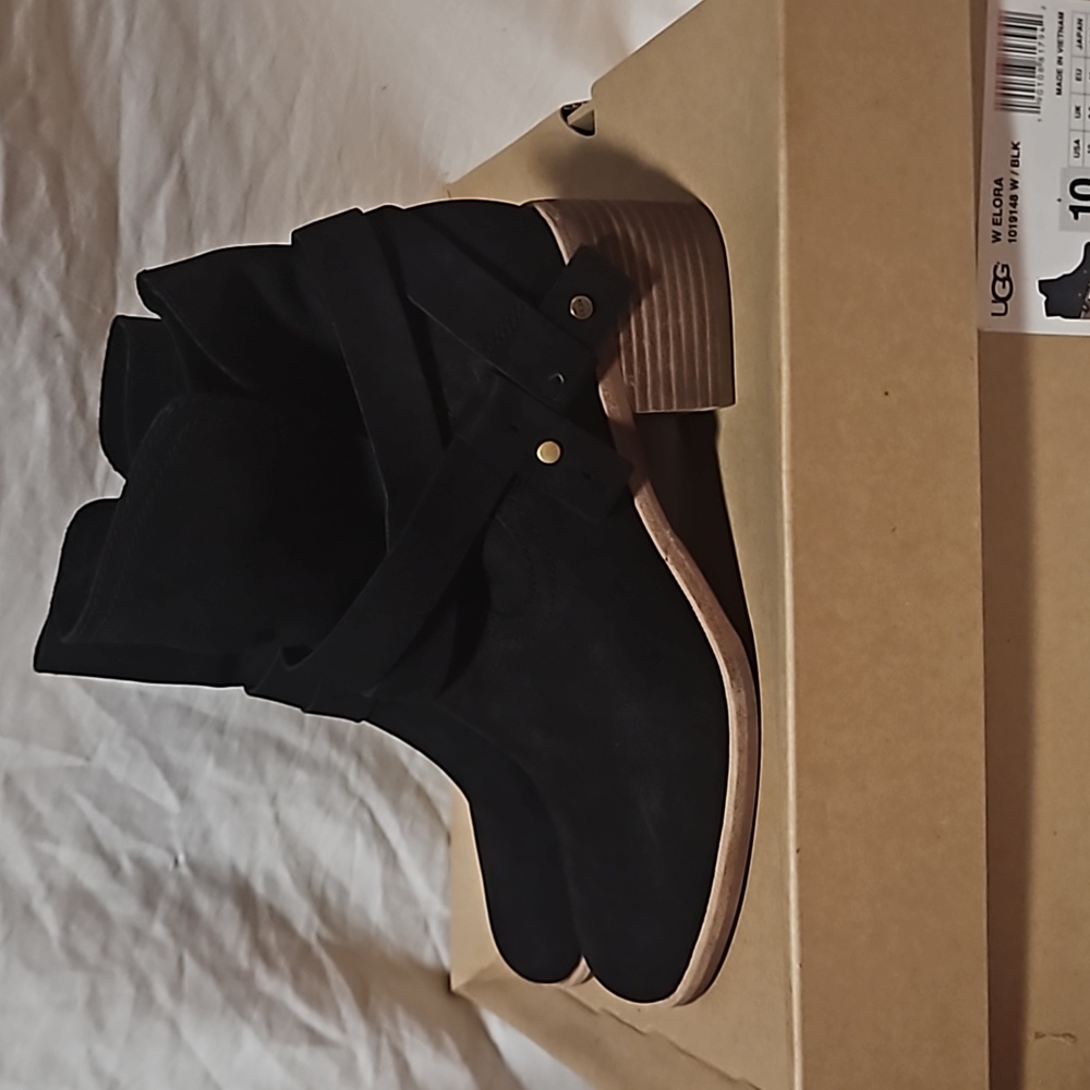 Ugg Boots/Booties "Elora" - Picture 5 of 5